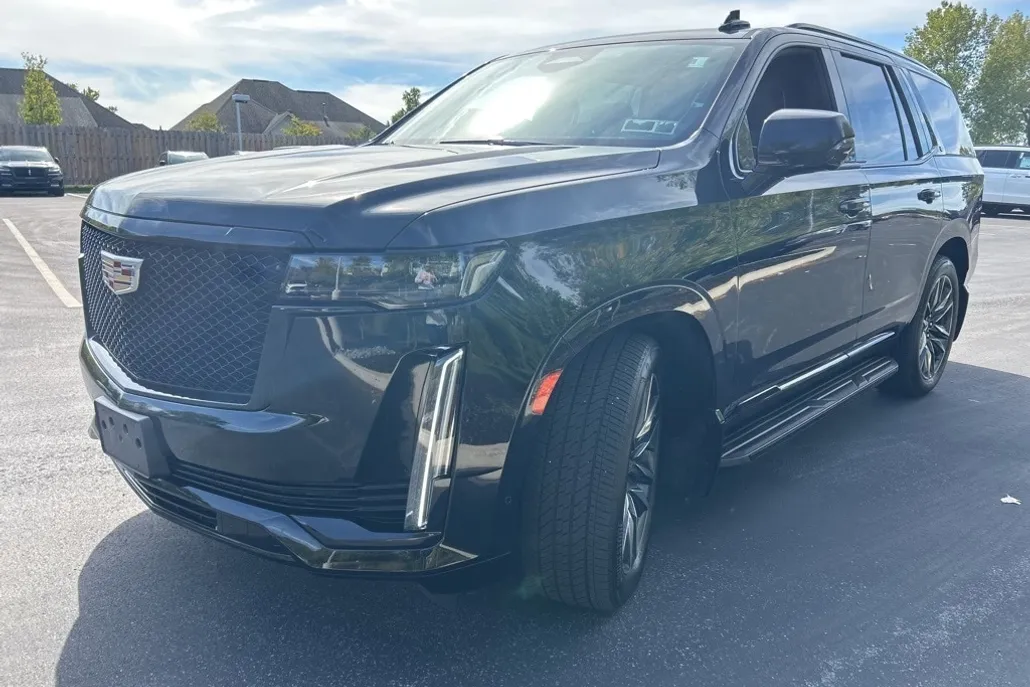 2023 Cadillac Escalade Sport photo 1