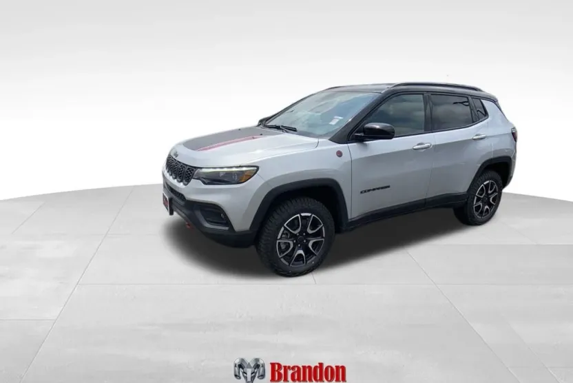 2025 Jeep Compass Trailhawk Sport photo 1