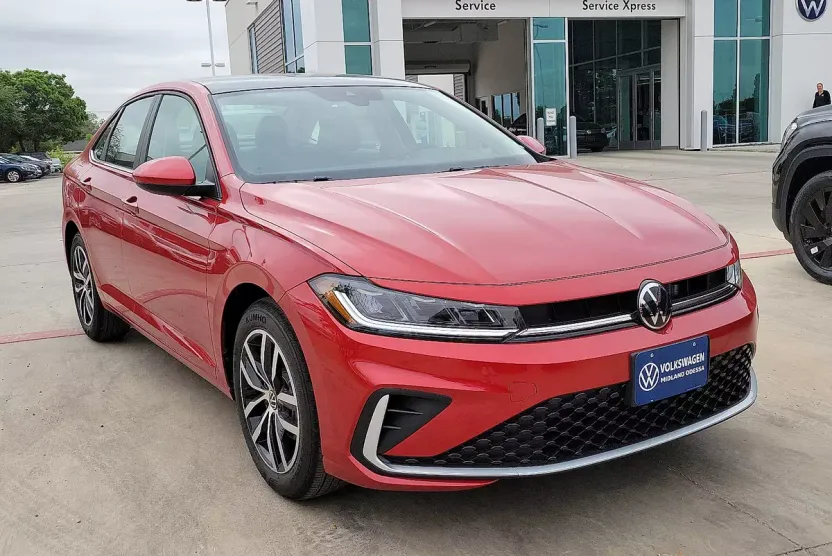 2025 Volkswagen Jetta SE photo 1