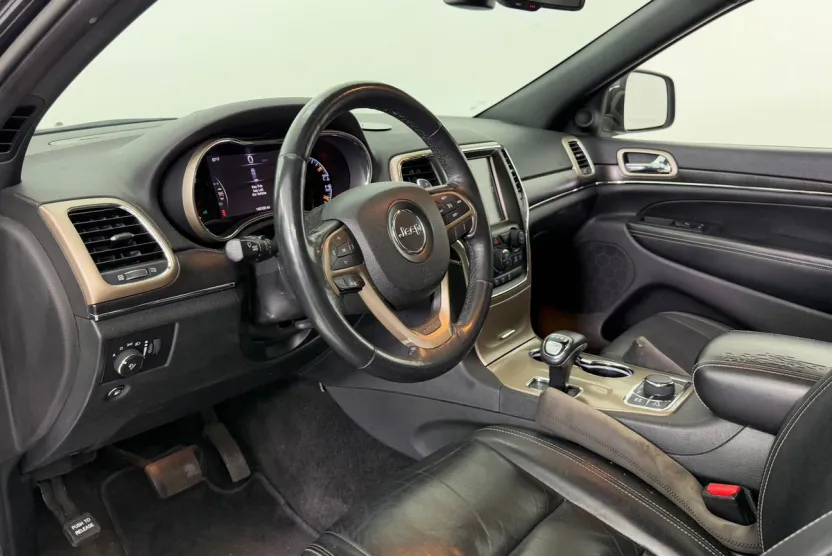 2015 Jeep Grand Cherokee Limited photo 1