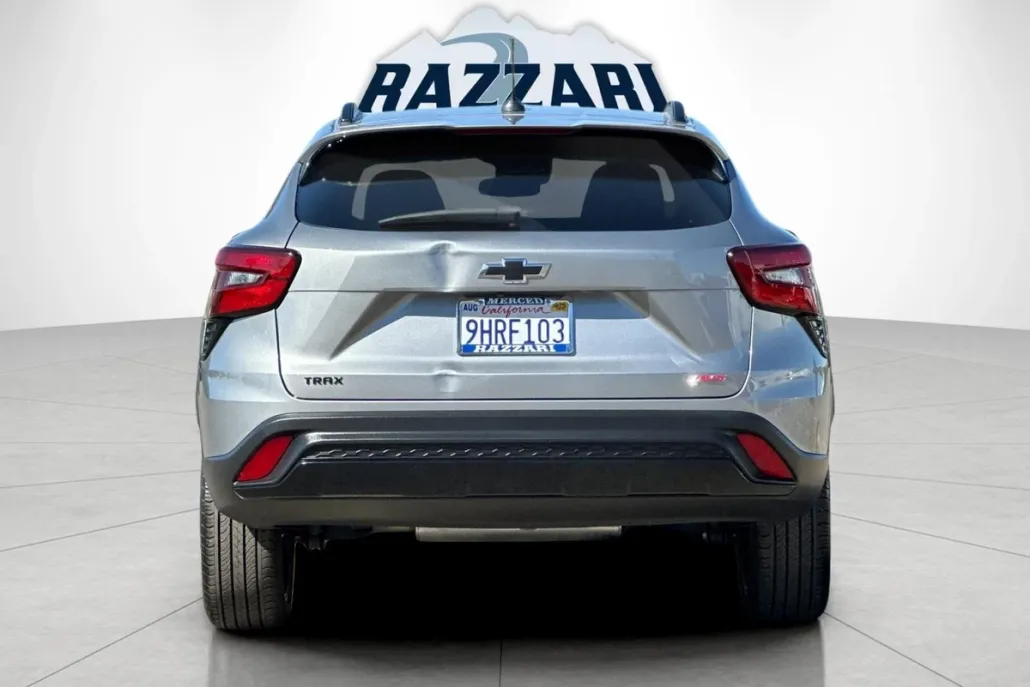 2024 Chevrolet Trax photo 1