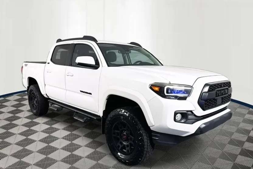 2021 Toyota Tacoma SR5 photo 1