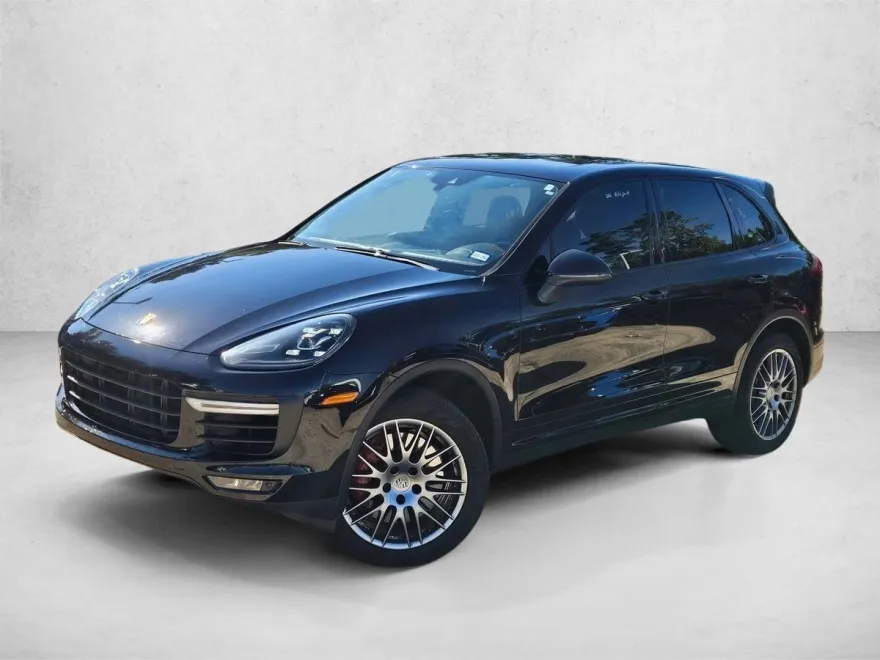 2015 Porsche Cayenne Turbo photo 1