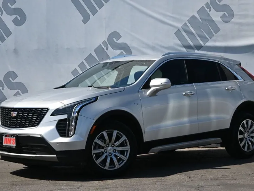 2022 Cadillac XT4 Premium Luxury photo 1