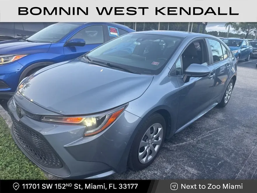 2020 Toyota Corolla LE photo 1