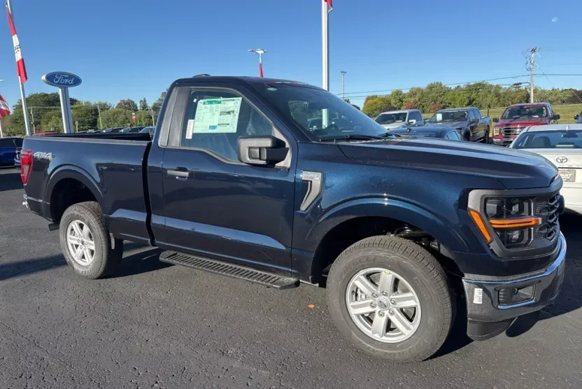 2025 Ford F-150 XL photo 1