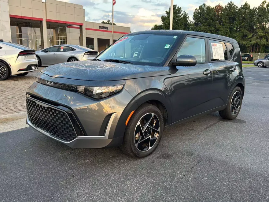 2024 Kia Soul EX photo 1