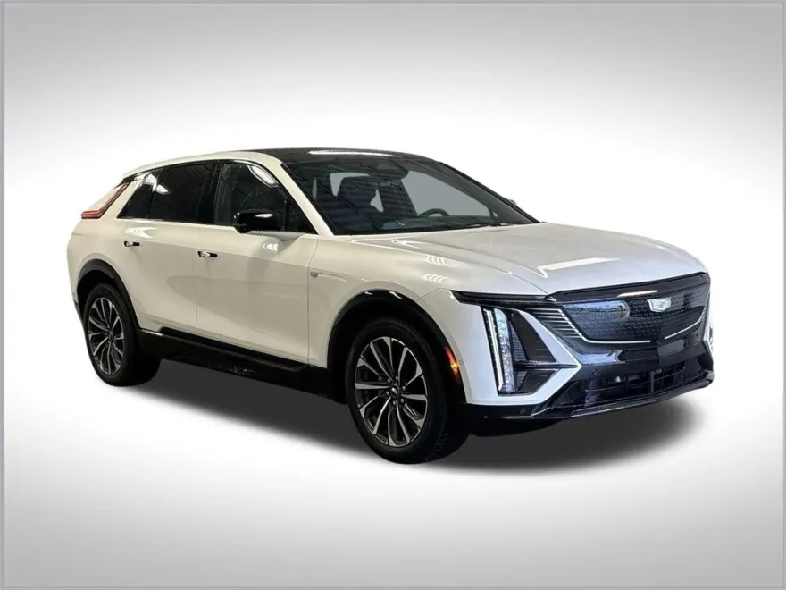2025 Cadillac Lyriq Sport photo 1