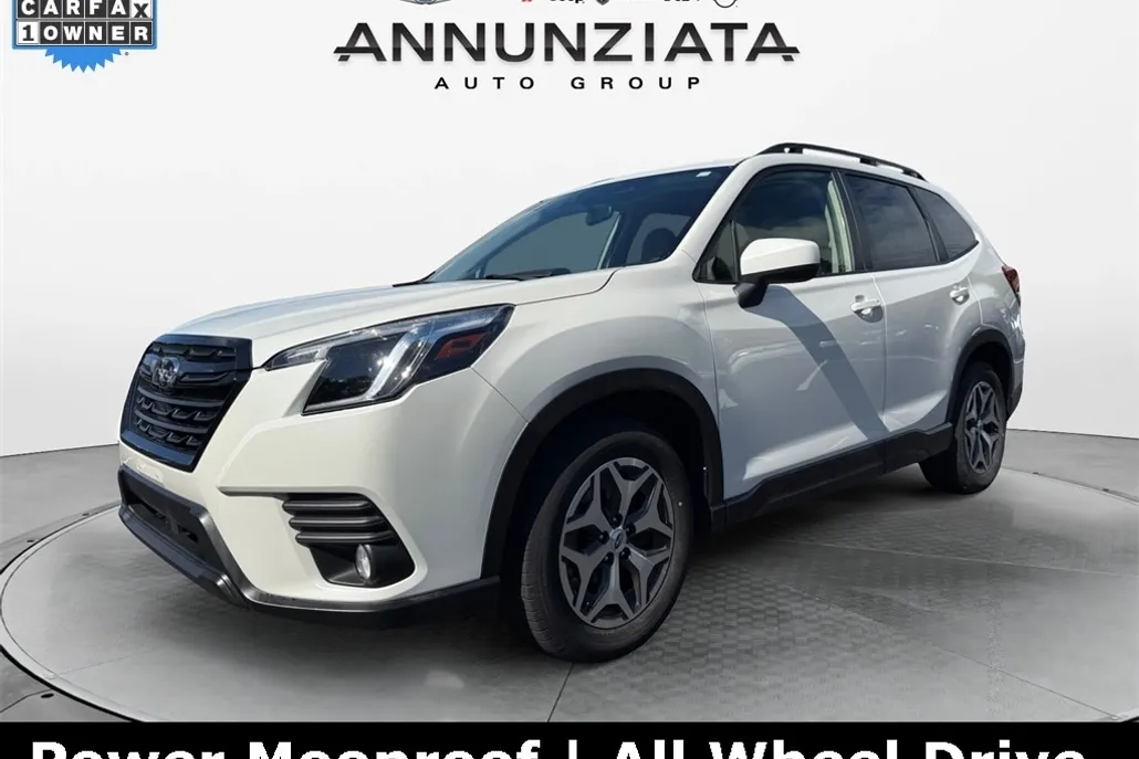 2022 Subaru Forester Premium photo 1