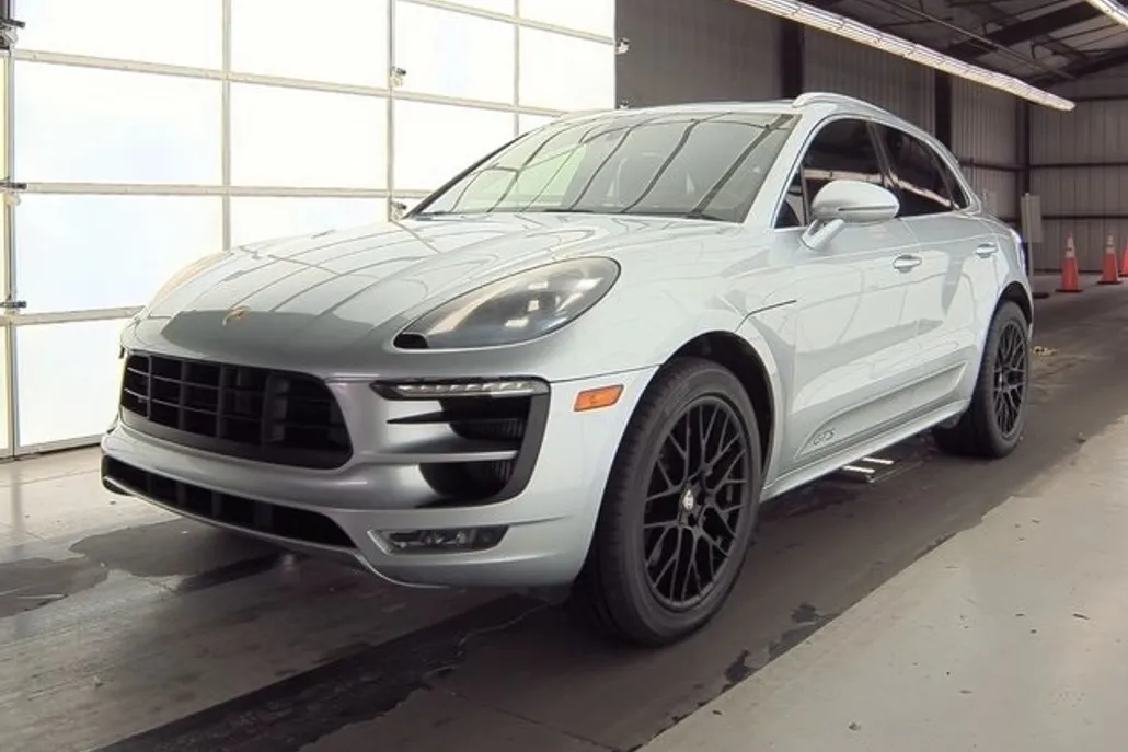 2017 Porsche Macan GTS photo 1
