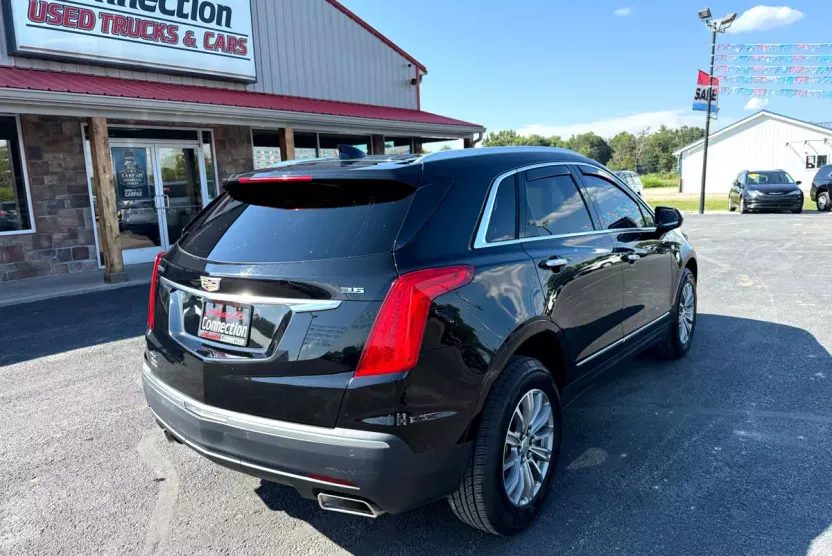 2017 Cadillac XT5 Luxury photo 1