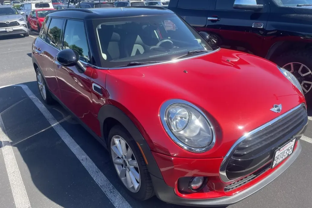 2018 Mini Clubman Base photo 1