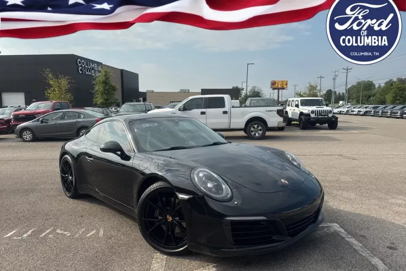 2017 Porsche 911 Coupe photo 1