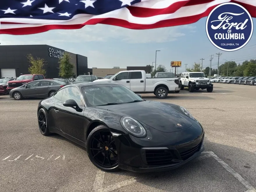 2017 Porsche 911 Coupe photo 1
