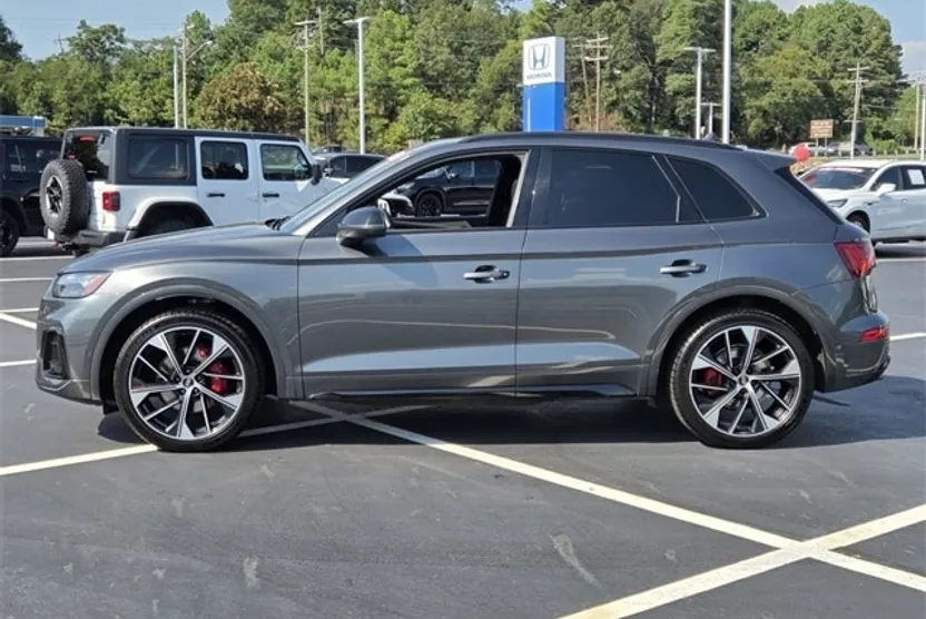 2023 Audi SQ5 Premium photo 1