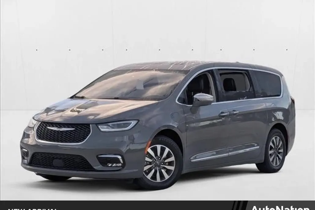 2022 Chrysler Pacifica Hybrid Limited photo 1