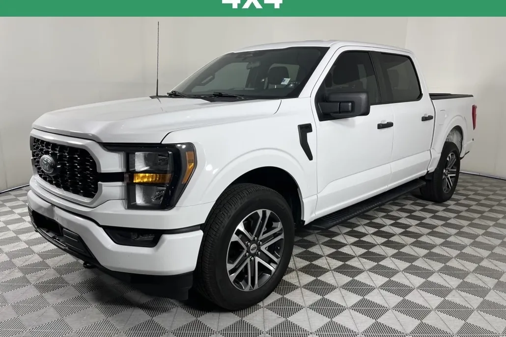 2023 Ford F-150 XL photo 1