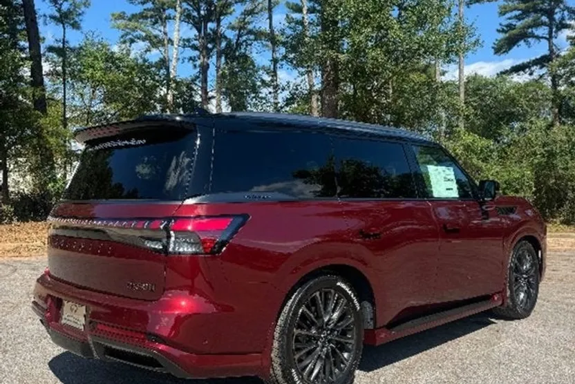 2026 Infiniti QX80 photo 1