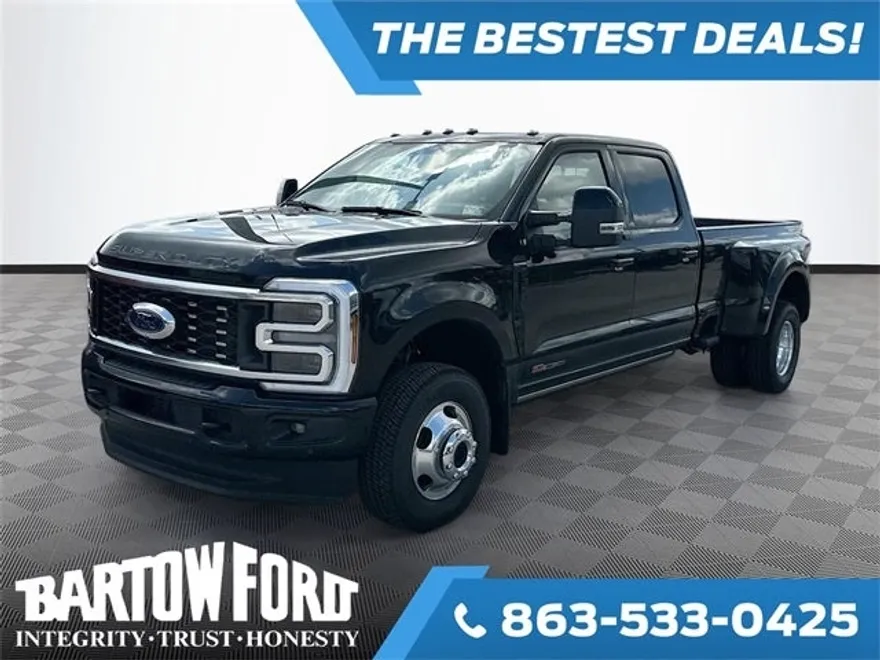 2025 Ford F-350 Platinum photo 1