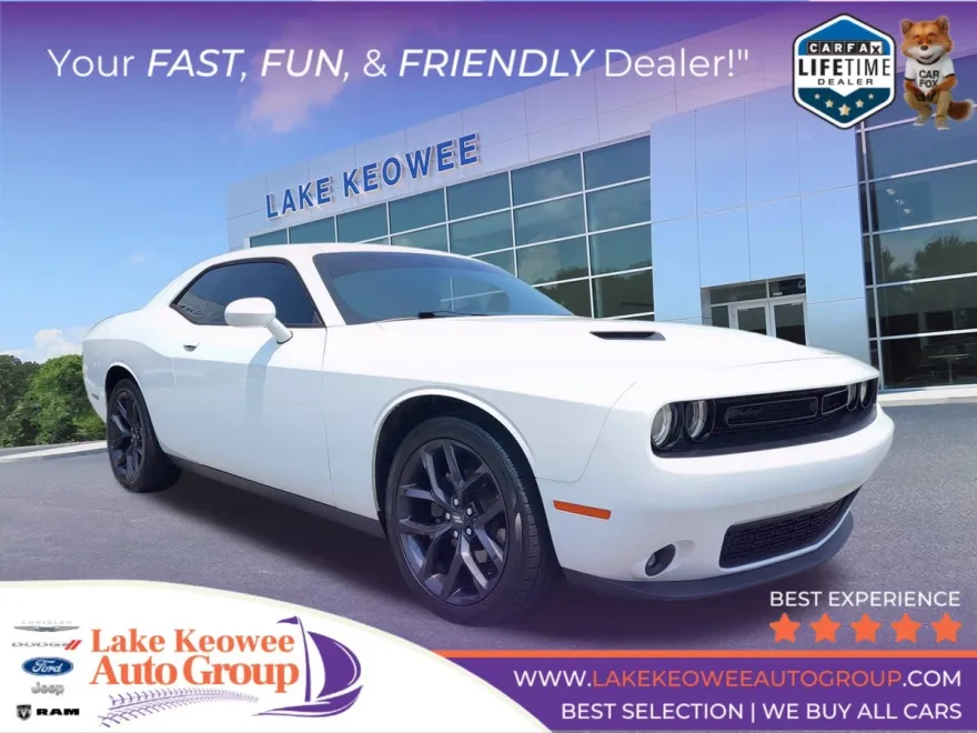 2020 Dodge Challenger SXT photo 1