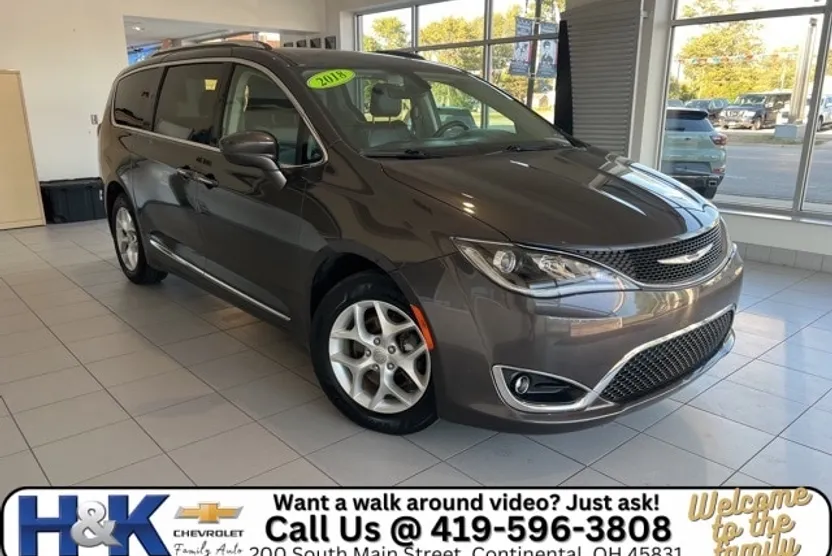2018 Chrysler Pacifica Touring L photo 1