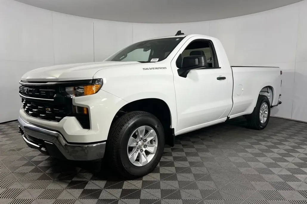 2024 Chevrolet Silverado 1500 photo 1