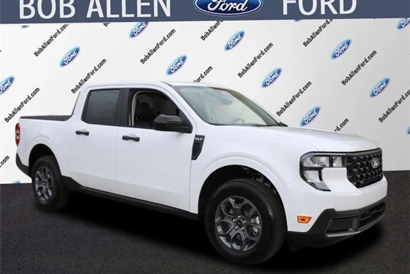 2025 Ford Maverick XLT photo 1