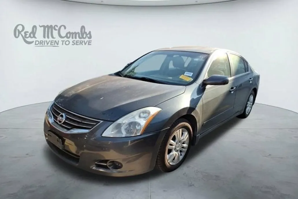 2011 Nissan Altima 2.5 S photo 1