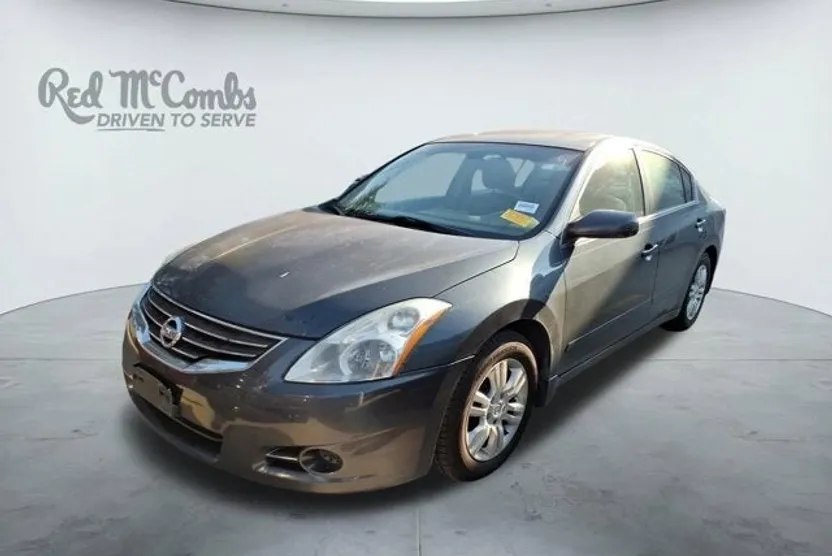 2011 Nissan Altima 2.5 S photo 1