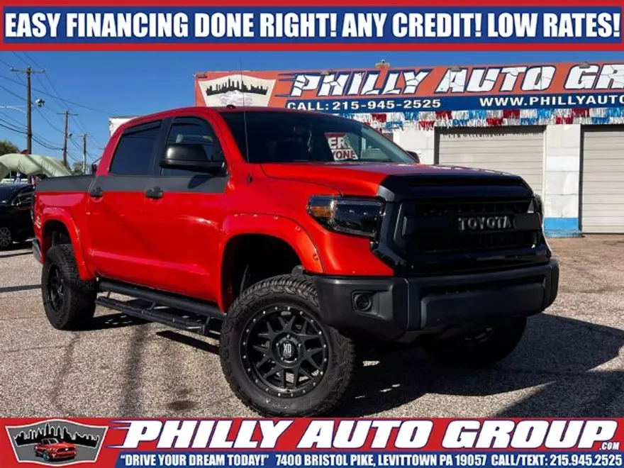 2016 Toyota Tundra CrewMax SR5 photo 1