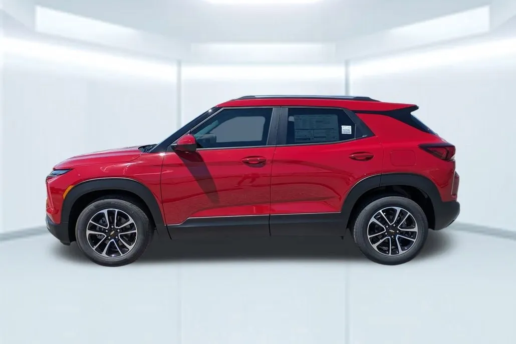 2026 Chevrolet Trailblazer LT photo 1
