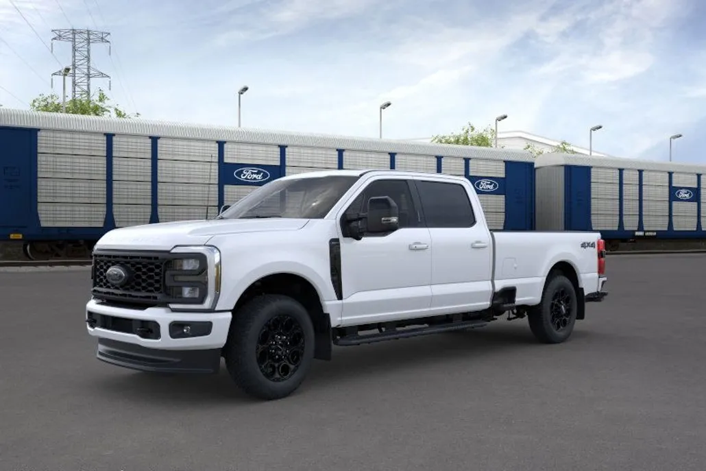 2025 Ford F-250 Lariat photo 1