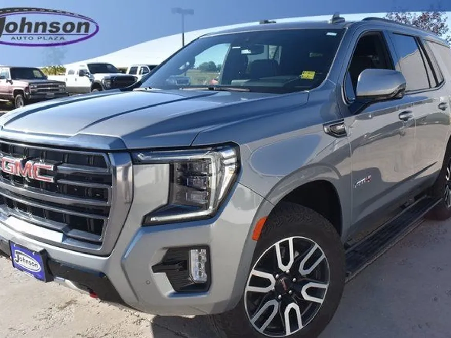 2024 Gmc Yukon AT4 photo 1