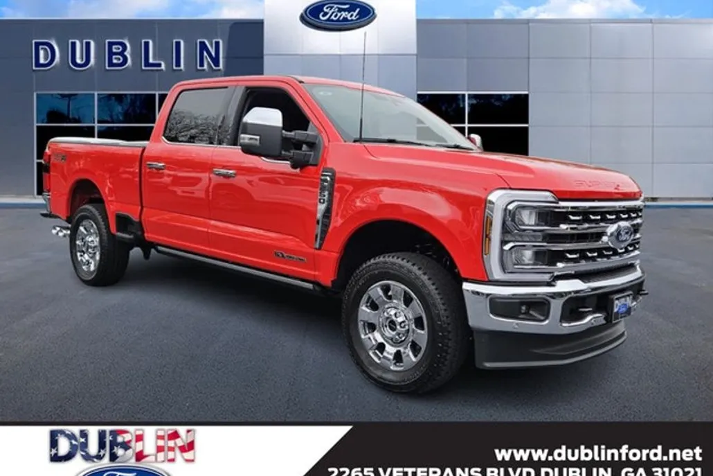 2025 Ford F-250 Lariat photo 1