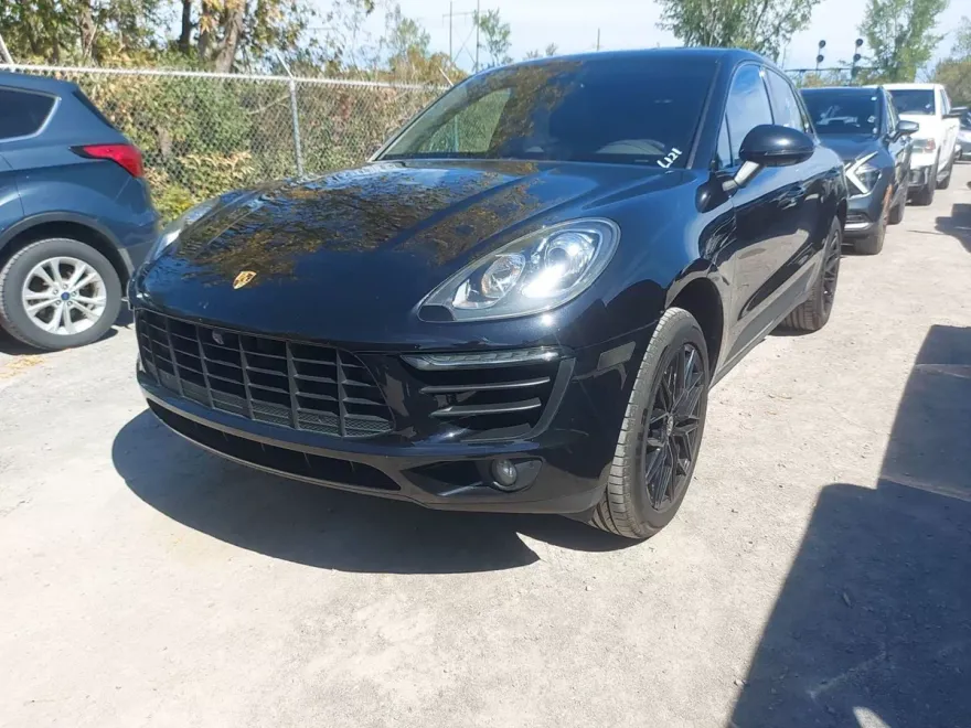 2017 Porsche Macan S photo 1
