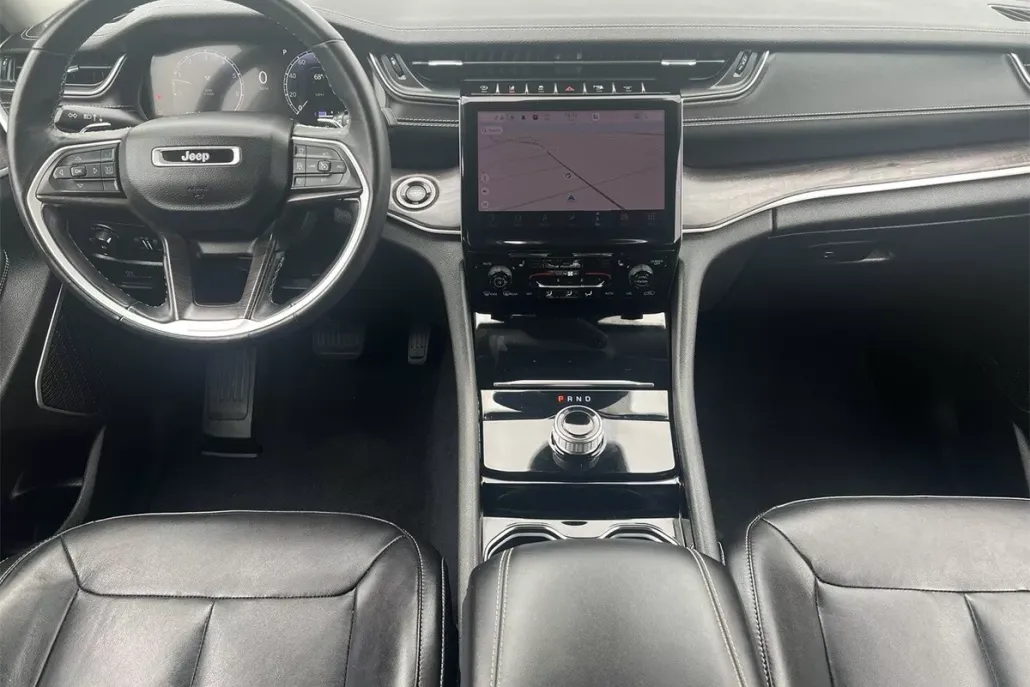 2022 Jeep Grand Cherokee Limited photo 1