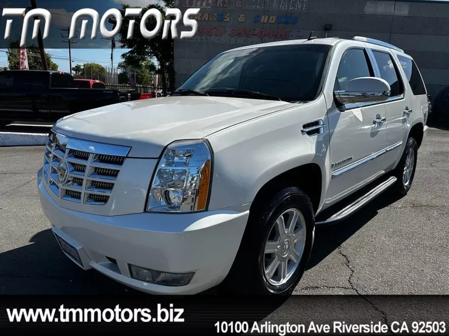 2007 Cadillac Escalade Luxury photo 1