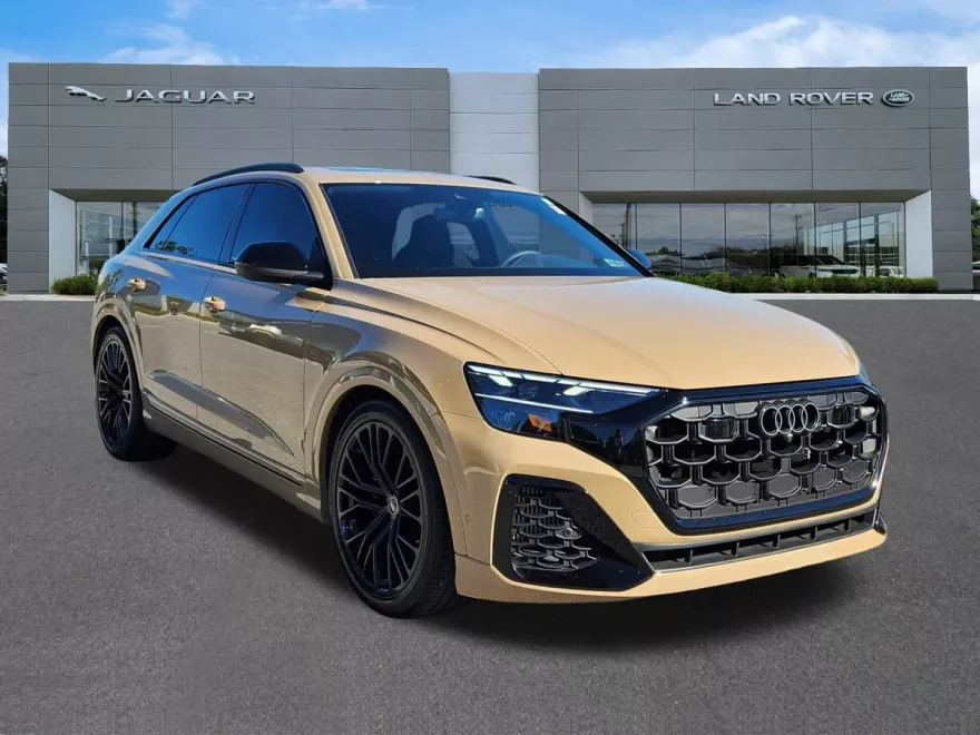 2024 Audi SQ8 Premium Plus photo 1