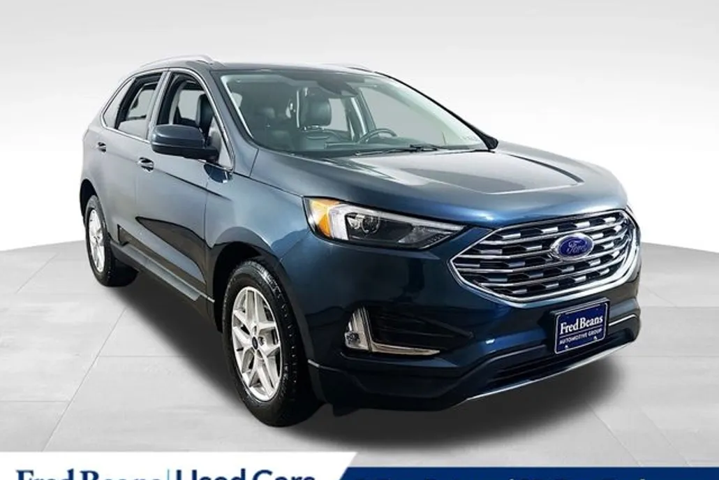 2022 Ford Edge SEL photo 1