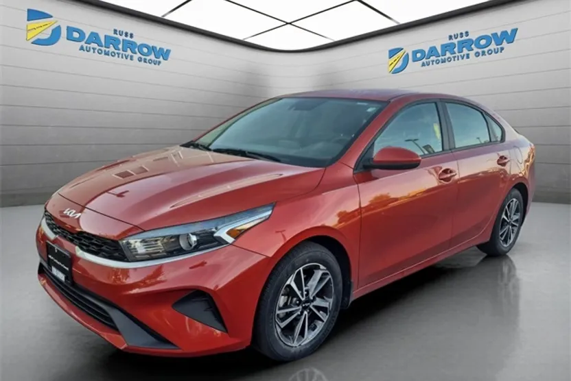 2022 Kia Forte LXS photo 1