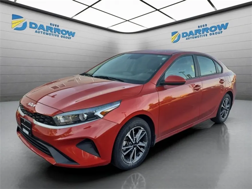 2022 Kia Forte LXS photo 1