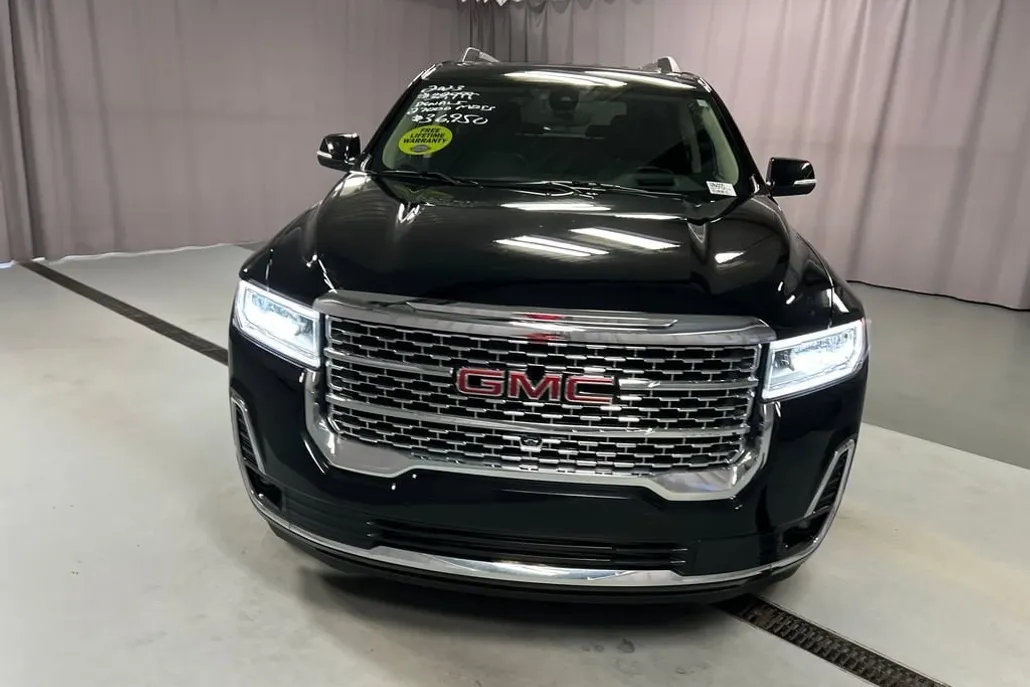 2023 Gmc Acadia Denali photo 1