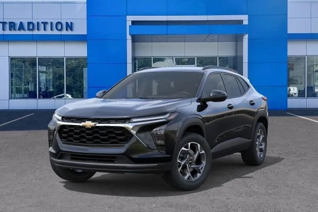 2026 Chevrolet Trax LT photo 1