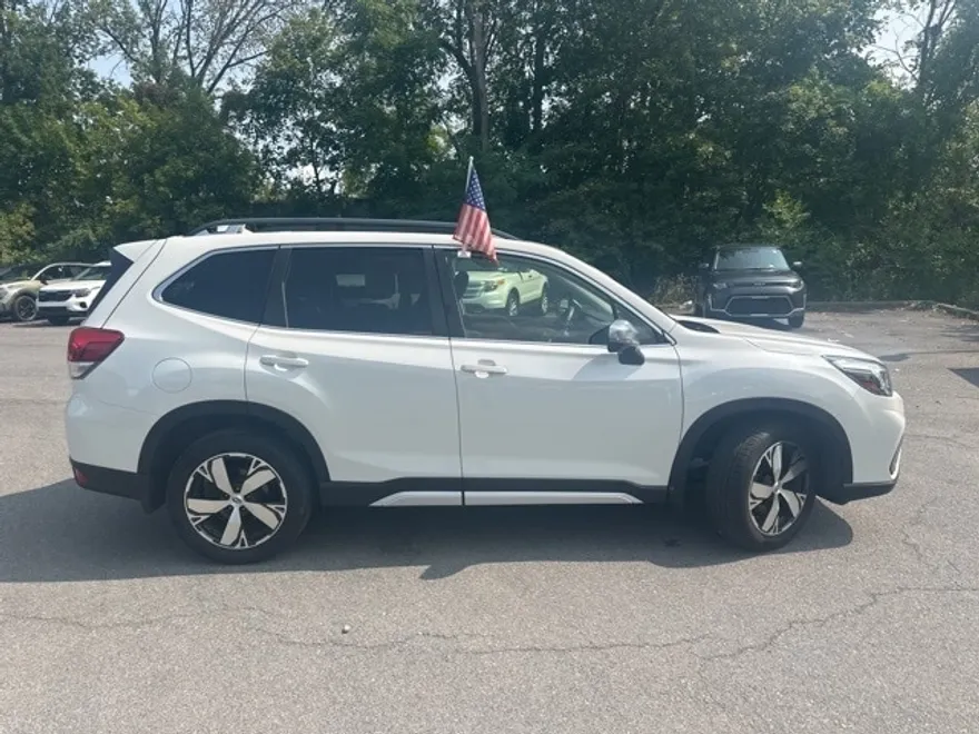2020 Subaru Forester Touring photo 1