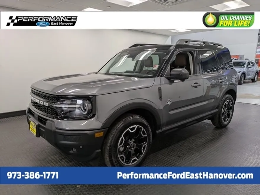 2025 Ford Bronco Sport Outer Banks photo 1