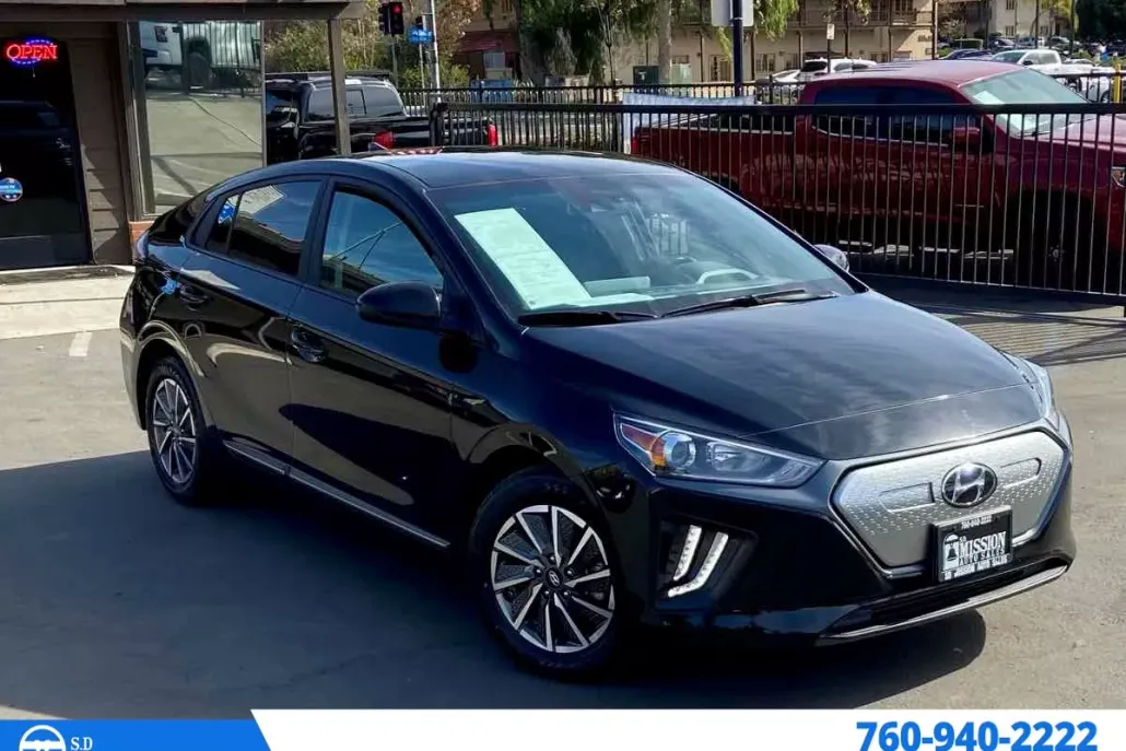 2021 Hyundai Ioniq Electric SE photo 1