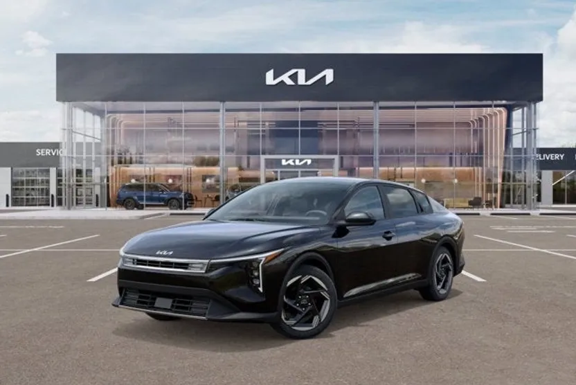 2025 Kia K4 EX photo 1