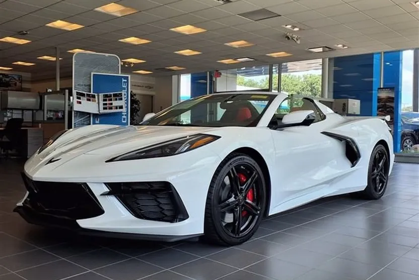 2026 Chevrolet Corvette Stingray 2LT Convertible photo 1