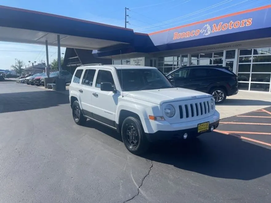 2016 Jeep Patriot Sport photo 1