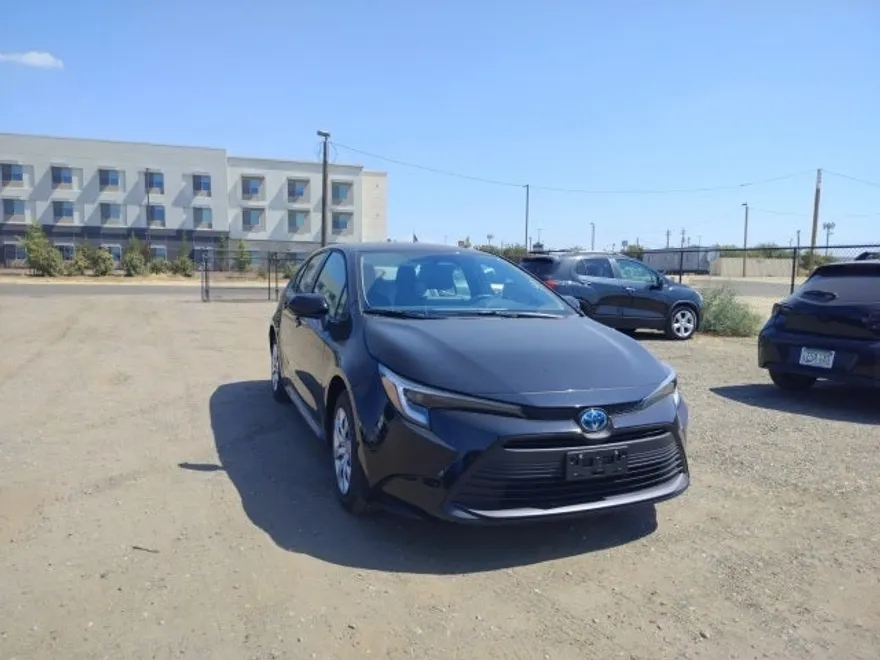 2025 Toyota Corolla Hybrid LE photo 1